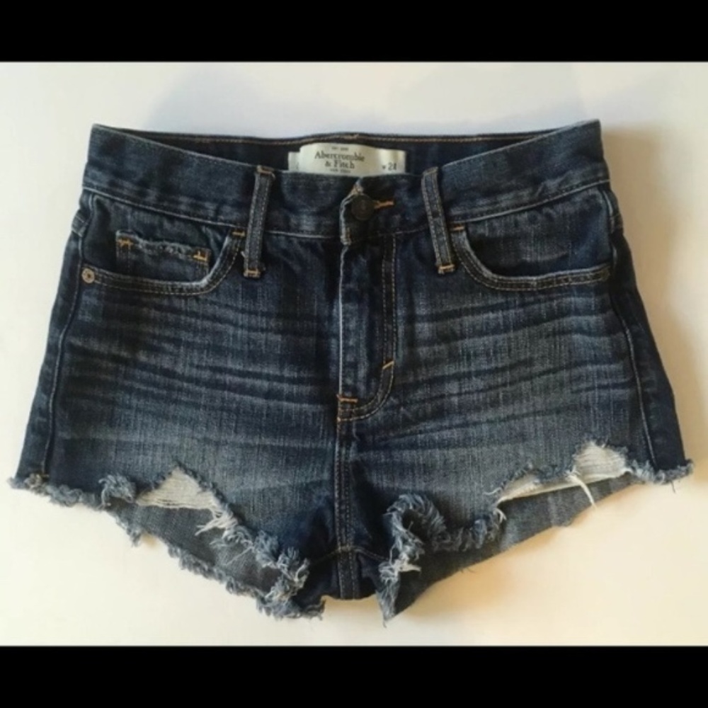 Abercrombie & Fitch | High Rise Distressed Shorts